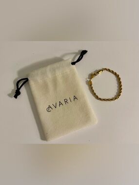 Avaria Gold Waterproof Twisted Rope Bracelet - Elegant Women's Jewelry